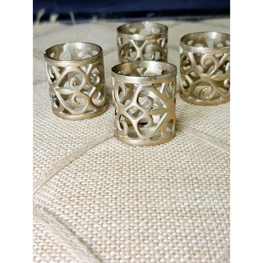 EUC 4 GOLD TONE BRASS METAL FLORAL FILIGREE NAPKIN RINGS